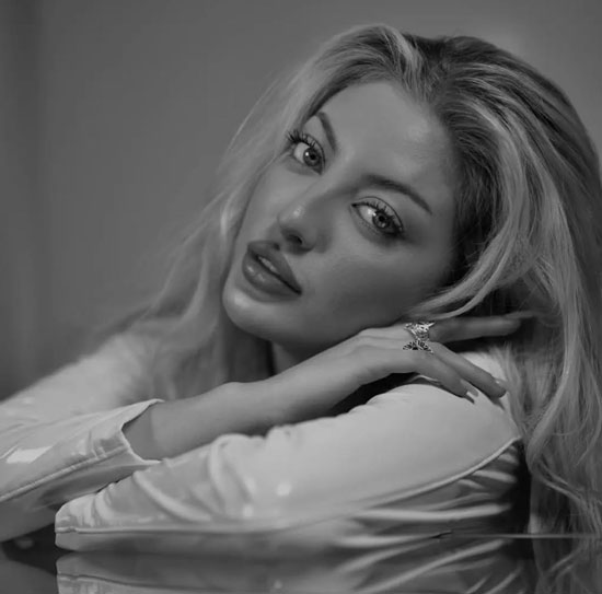 متن و ترجمه آهنگ Crazy In Love