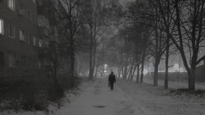 متن و ترجمه آهنگ Dark is the Night