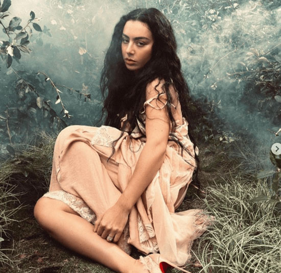 متن و ترجمه آهنگ House