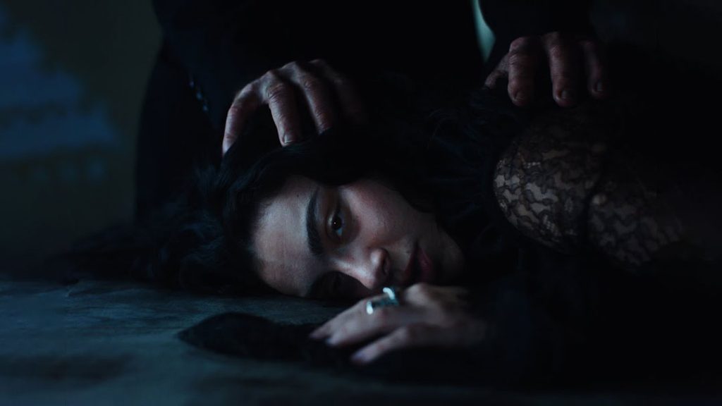 متن و ترجمه آهنگ House