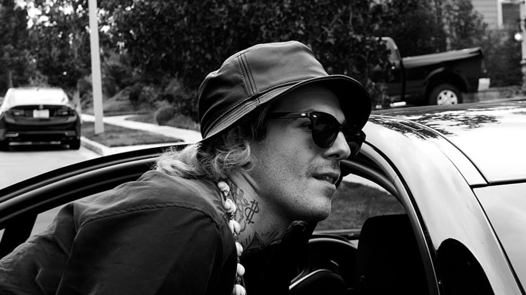 متن و ترجمه آهنگ Leather Weather