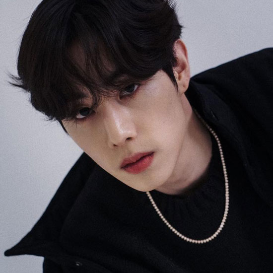 متن و ترجمه آهنگ Sunsets and Cigarettes