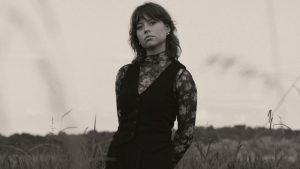 متن و ترجمه آهنگ good girls