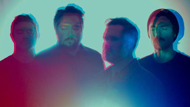 متن و ترجمه آهنگ Like the Fourth Wall