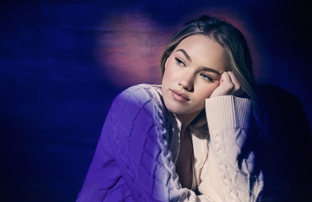 متن و ترجمه آهنگ silent treatment