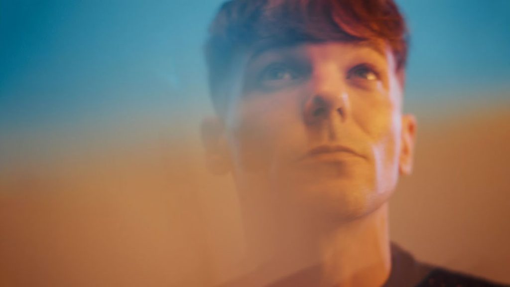 متن و ترجمه آهنگ Imposter