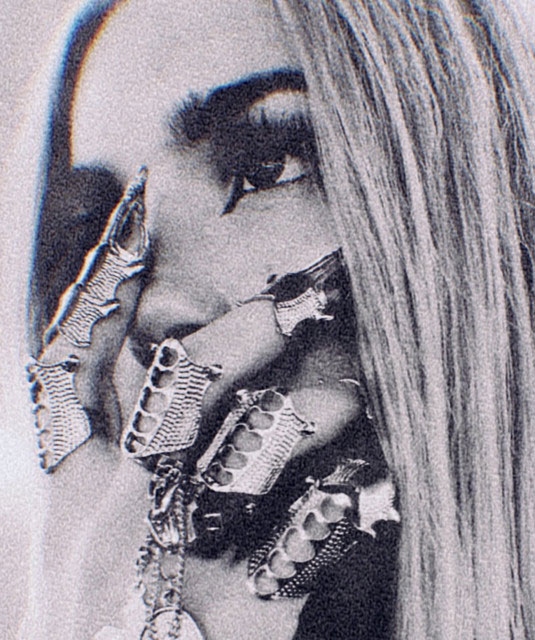 متن و ترجمه آهنگ Salvation