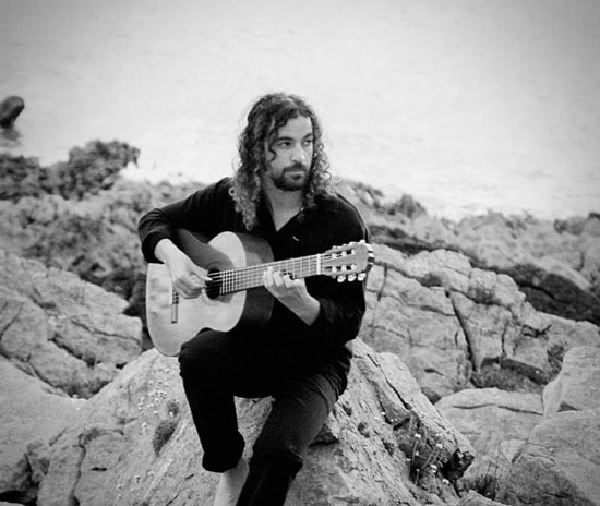 متن و ترجمه آهنگ Rose Tint