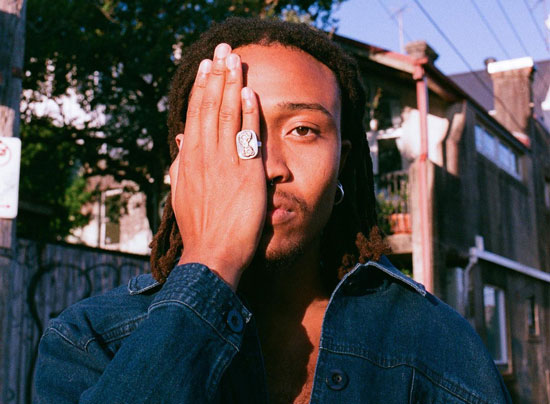 متن و ترجمه آهنگ Meet you at the Graveyard