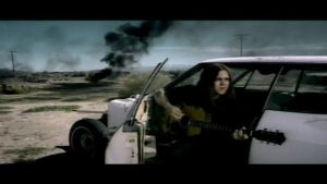 متن و ترجمه آهنگ Broken