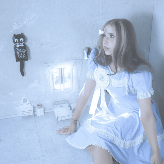 متن و ترجمه آهنگ Hallucination