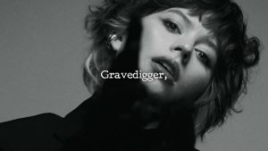 متن و ترجمه آهنگ Gravedigger