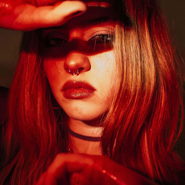 متن و ترجمه آهنگ BLOODY MARY