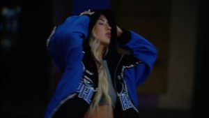 متن و ترجمه آهنگ GOING CRAZY