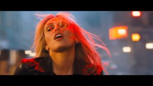 متن و ترجمه آهنگ Bass Persuades