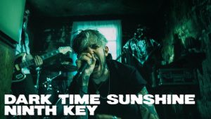 متن و ترجمه آهنگ DARK TIME SUNSHINE