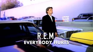 متن و ترجمه آهنگ Everybody Hurts