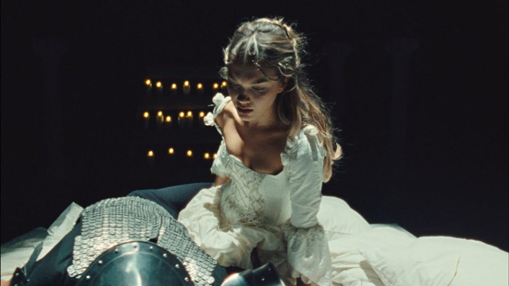 متن و ترجمه آهنگ Heartless
